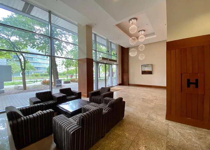 Two Triton Park Lejlighed