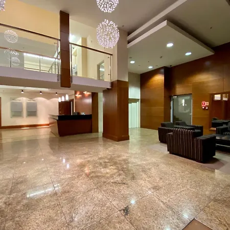 Two Triton Park Apartament